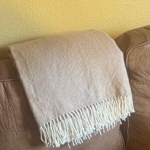 Alicia Adams alpaca 100% baby alpaca throw